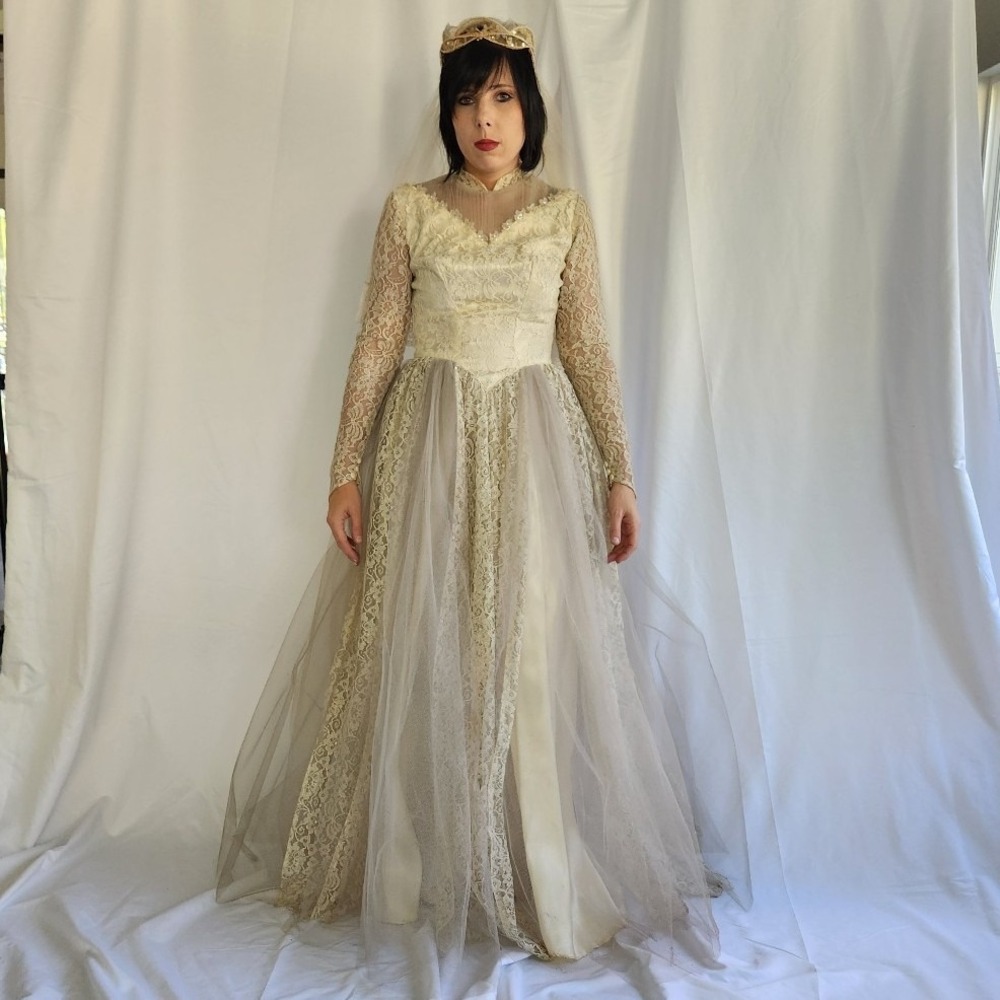 60s Taupe Lace Wedding‎ Dress